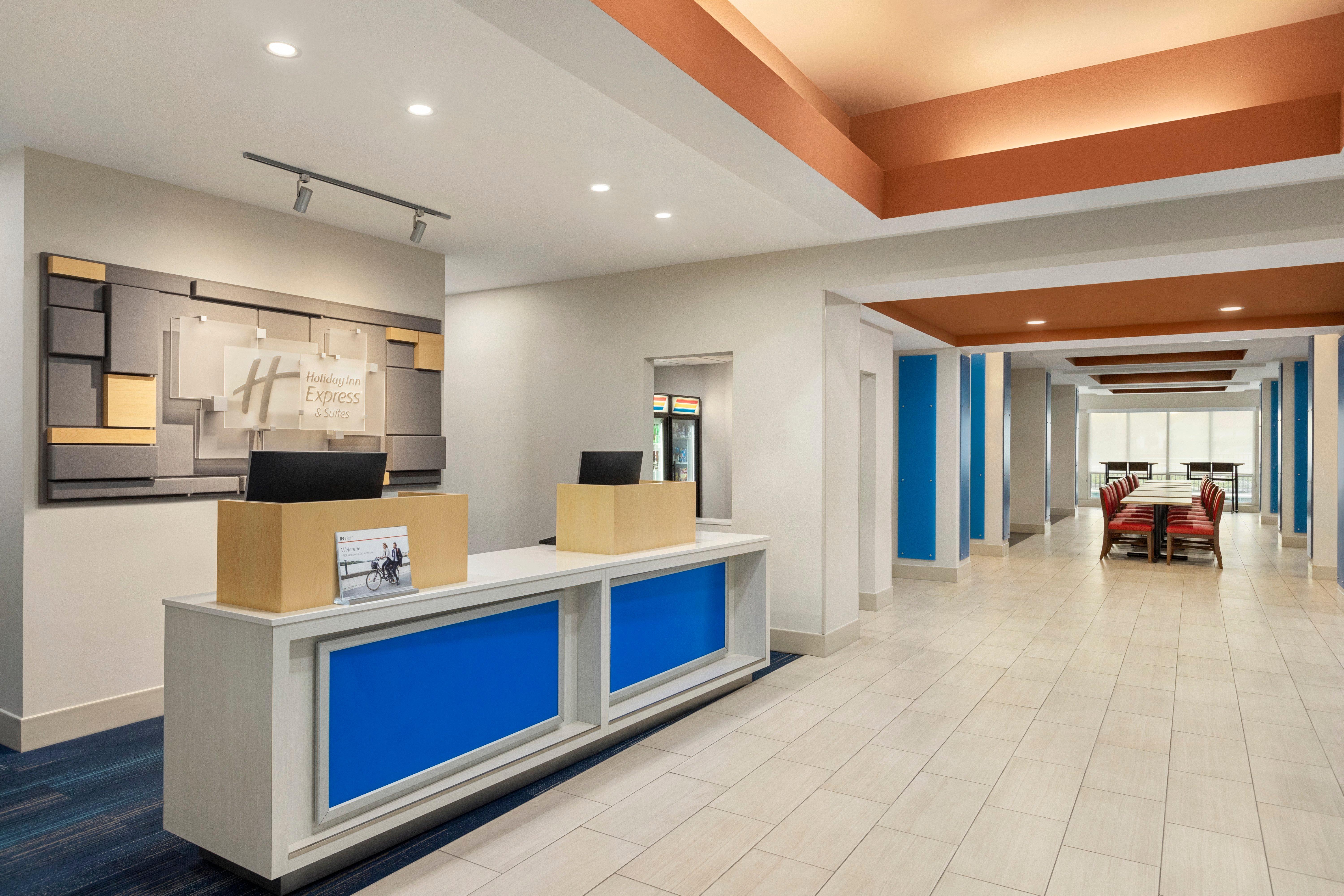 Holiday Inn Express Hotel & Suites Fort Myers East - The Forum, An Ihg Hotel Bagian luar foto